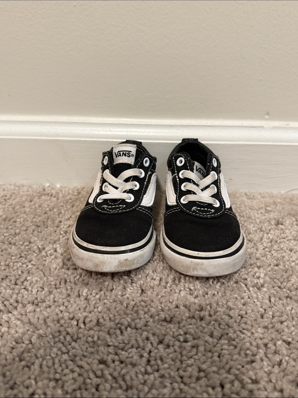 Vans Kids Black and White Low-Top Skate Sneakers